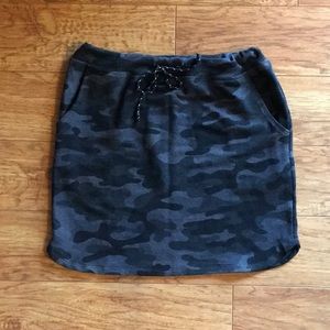 NWT Camo Sundry Evereve Skirt